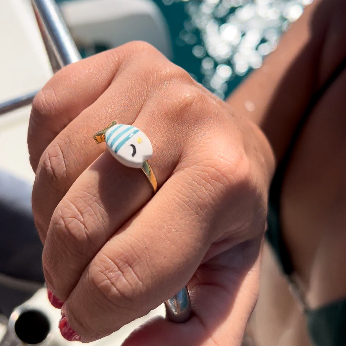 Little fish ring in aquamarine and gold